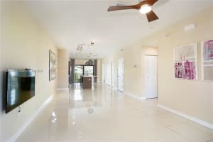 7805 NW 104th Ave Apt 22, Doral, FL 33178, Sold 05/23/24