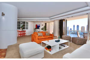4000 Island Blvd APT 2701, Aventura, FL 33160, Sold 11/12/24