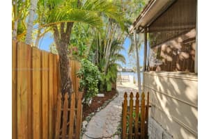 21702 N Heritage Cir, Pembroke Pines, FL 33029, Sold 05/01/24