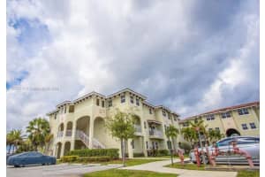 260 NW 109th Ave Apt 101, Miami, FL 33172, Sold 04/25/24