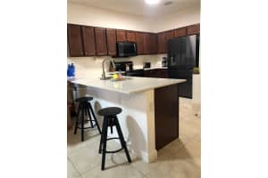 260 NW 109th Ave Apt 101, Miami, FL 33172, Sold 04/25/24