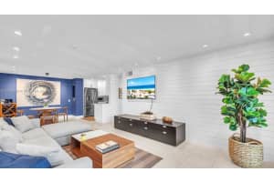 6477 Bay Club Dr APT 2, Fort Lauderdale, FL 33308, Sold 06/06/24