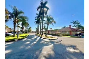 18880 NW 57th Ave APT 201, Hialeah, FL 33015, Sold 05/31/24