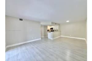 18880 NW 57th Ave APT 201, Hialeah, FL 33015, Sold 05/31/24