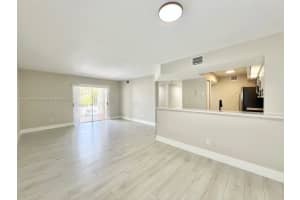 18880 NW 57th Ave APT 201, Hialeah, FL 33015, Sold 05/31/24