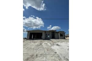 1220 Nw 30th Place, Cape Coral