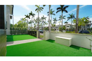8208 Central Park Blvd, Doral, FL 33166, Sold 08/15/24