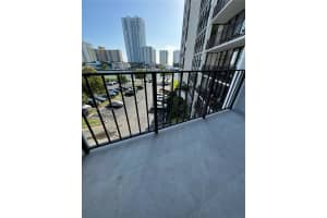 800 Parkview Dr APT 502, Hallandale Beach, FL 33009, - MLS#A11554250