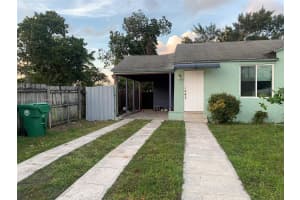 935 Nw 64th St, Miami