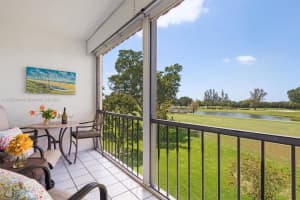 9811 N Hollybrook Lake Dr APT 309, Pembroke Pines, FL 33025, Sold 04/24/24