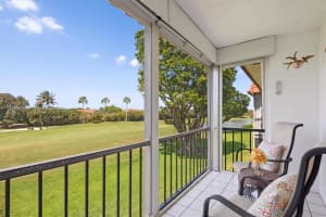 9811 N Hollybrook Lake Dr APT 309, Pembroke Pines, FL 33025, Sold 04/24/24