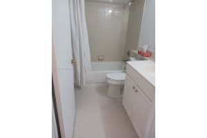 421 SE 10th St APT A103, Dania Beach, FL 33004, Sold 07/31/24