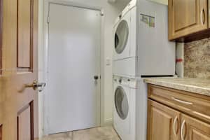 9565 NW 9th Ct, Plantation, FL 33324, Sold 04/18/24