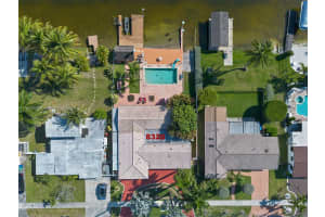 8320 NW 185th St, Hialeah, FL 33015, Sold 06/12/24