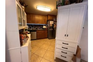 825 Brickell Bay Dr APT 344, Miami, FL 33131, Sold 08/26/24
