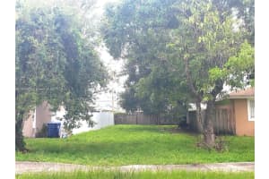 2958 NW 44th St, Miami, FL 33142, Sold 12/20/24