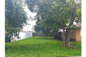 2958 NW 44th St, Miami, FL 33142, Sold 12/20/24