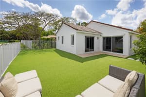 754 San Remo Dr, Weston, FL 33326, Sold 04/29/24