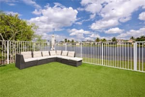 754 San Remo Dr, Weston, FL 33326, Sold 04/29/24