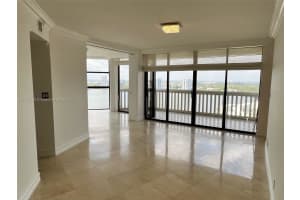 1000 W Island Blvd #2711, Aventura, FL 33160, Sold 09/10/24