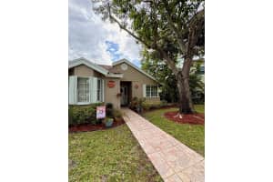 11170 SW 11th Pl, Davie, FL 33324, Sold 04/16/24