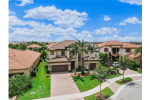 8770 Lakeview Dr, Parkland, FL 33076, Sold 05/23/24