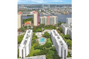 17021 N Bay Rd Apt 427-4, Sunny Isles Beach, FL 33160, Sold 08/30/24