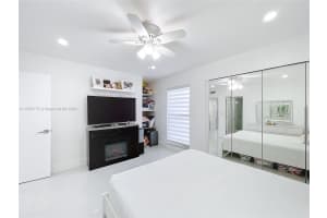 10730 NW 7th St #7a, Miami, FL 33172, Sold 04/29/24