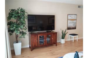 600 NE 14th Ave APT 319, Hallandale Beach, FL 33009, Sold 02/28/25