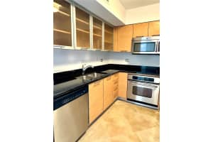 31 SE 5th St APT 1704, Miami, FL 33131, Sold 07/18/24