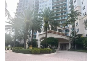 19900 E Country Club Dr APT 214, Aventura, FL 33180, Sold 08/30/24