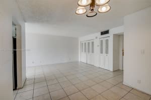17011 N Bay Rd APT 419, Sunny Isles Beach, FL 33160, Sold 07/03/24
