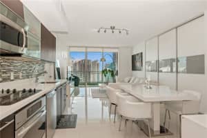 90 SW 3rd St APT 4410, Miami, FL 33130, Sold 05/15/24