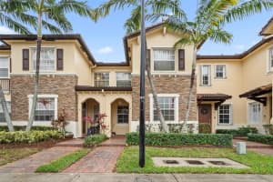 9135 SW 227th St UNIT 9, Cutler Bay, FL 33190, Sold 07/11/24