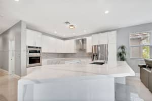 19307 SW 65th St, Fort Lauderdale, FL 33332, Sold 05/23/24