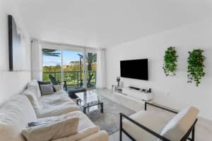 650 West Ave APT 306, Miami Beach, FL 33139, Sold 04/01/25
