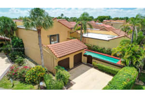 1054 NE 203rd Ln, Miami, FL 33179, Sold 02/04/25