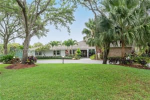 9340 SW 103rd St, Miami, FL 33176, Sold 11/13/24