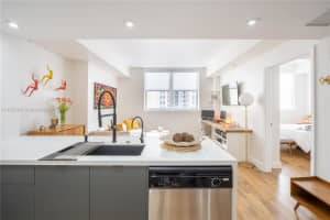 111 E Flagler St Apt 708, Miami, FL 33131, Sold 07/02/24