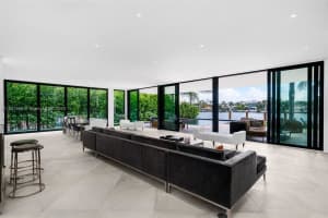 700 Lakeview Dr, Miami Beach, FL 33140, Sold 05/31/24