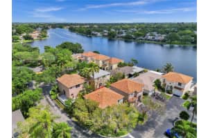11715 NW 12th St, Pembroke Pines, FL 33026, Sold 05/15/24