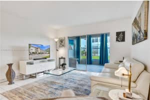 4705 NW 35th St APT 402, Lauderdale Lakes, FL 33319, Sold 07/12/24