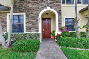 8927 W 35th Ln, Hialeah, FL 33018, Sold 05/09/24