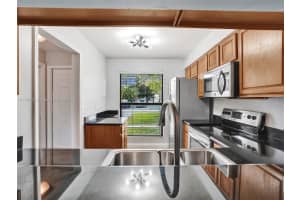 3062 S Oakland Forest Dr APT 209, Oakland Park, FL 33309, Sold 05/01/24