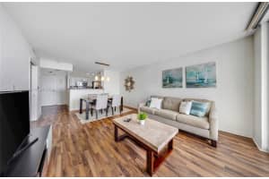 1155 Brickell Bay Dr APT 2207, Miami, FL 33131, Sold 07/03/24