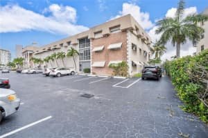 300 Golden Isles Dr APT 317, Hallandale Beach, FL 33009, Sold 07/19/24