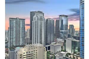 1200 Brickell Bay Dr APT 3814, Miami, FL 33131, Sold 05/02/24
