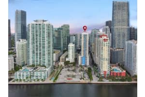 1200 Brickell Bay Dr APT 3814, Miami, FL 33131, Sold 05/02/24