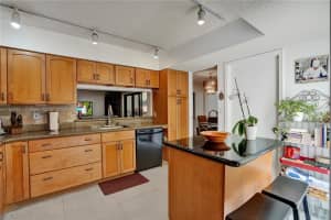 337 Ives Dairy Rd #337-04, Miami, FL 33179, Sold 07/05/24