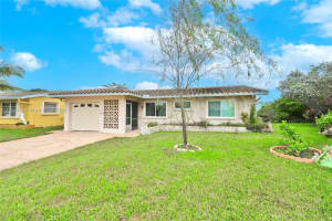 4301 NW 46th St, Tamarac, FL 33319, Sold 04/26/24